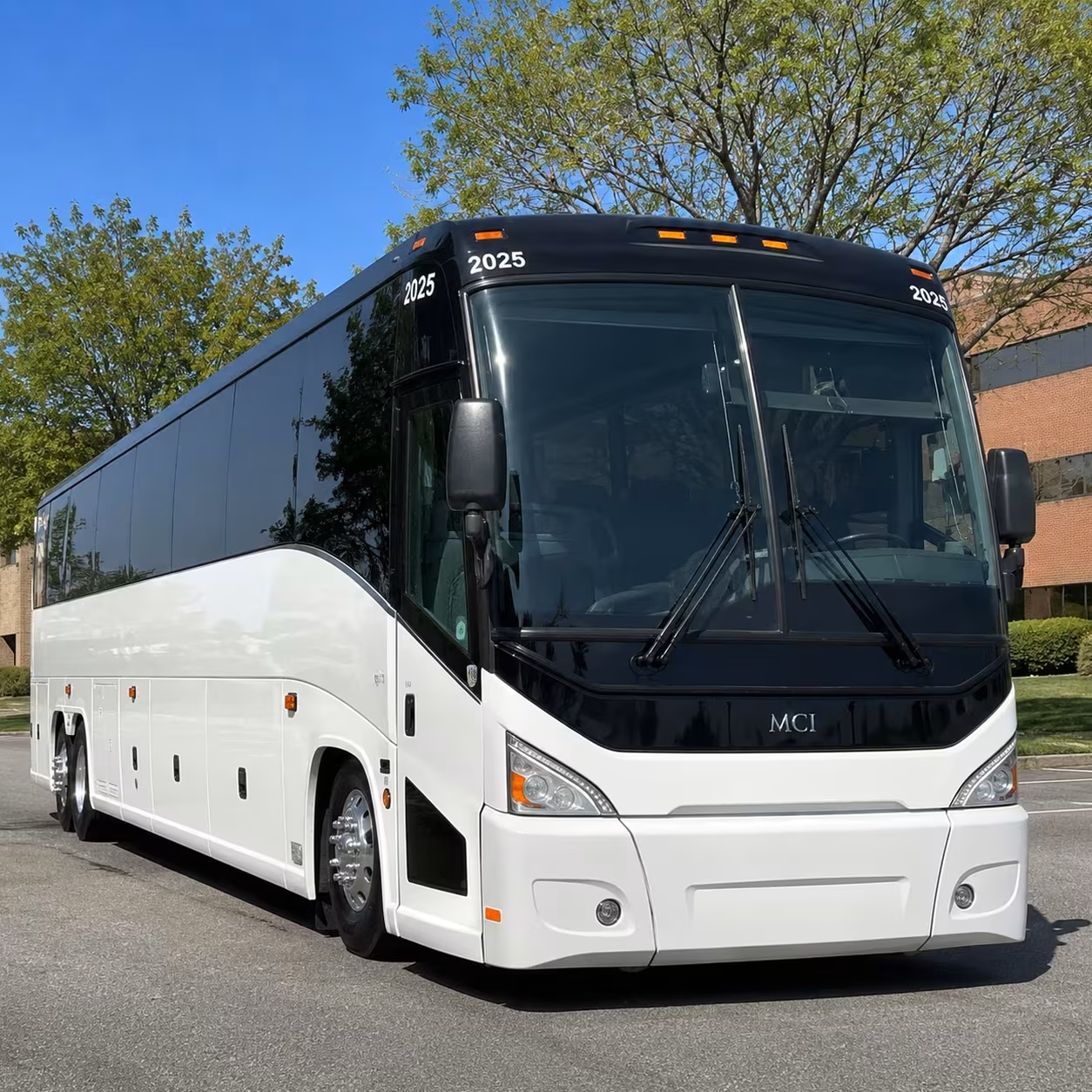 book a plantation concert party bus for your night out