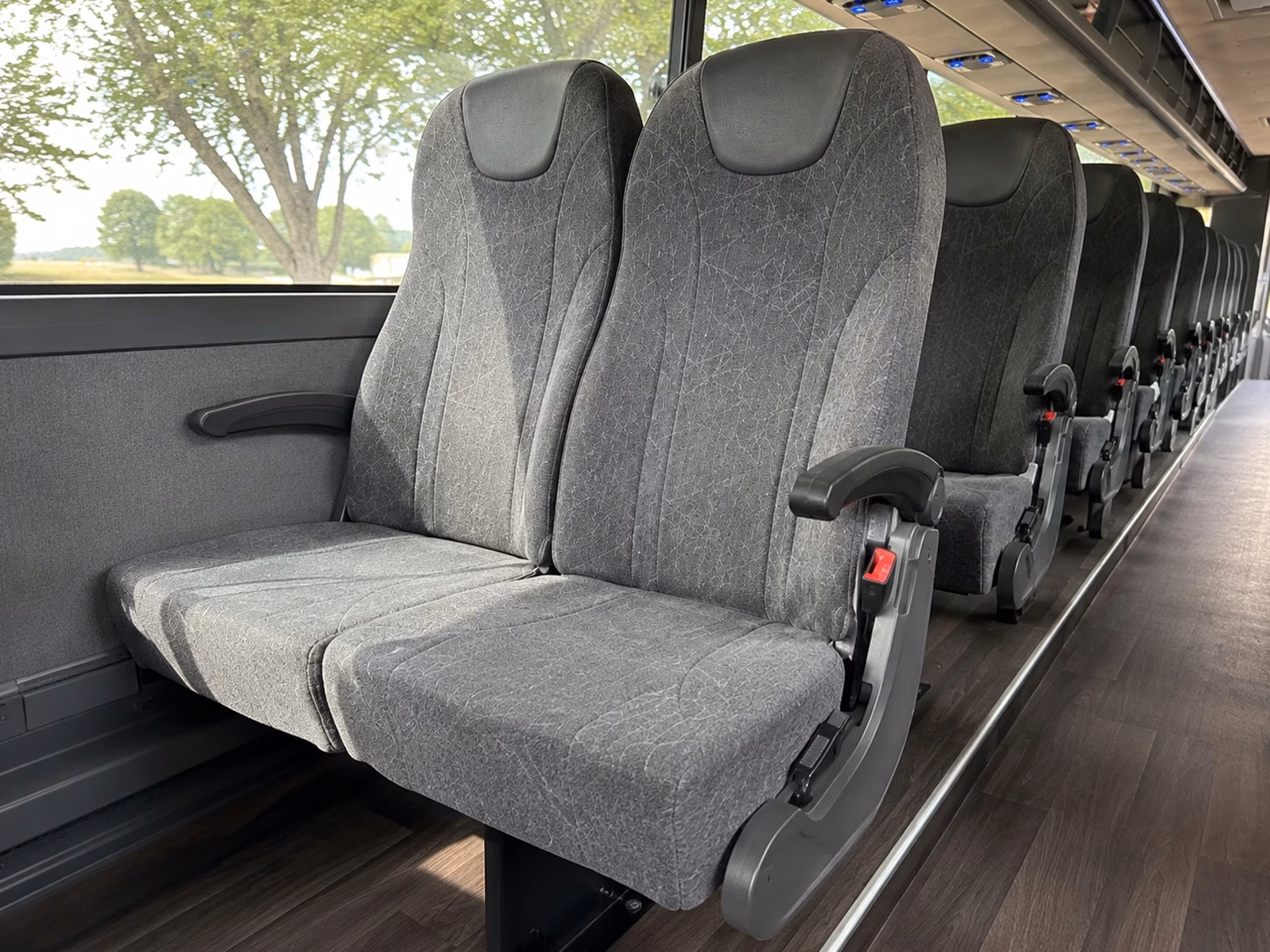 plantation charter bus rentals to amerant bank arena concerts