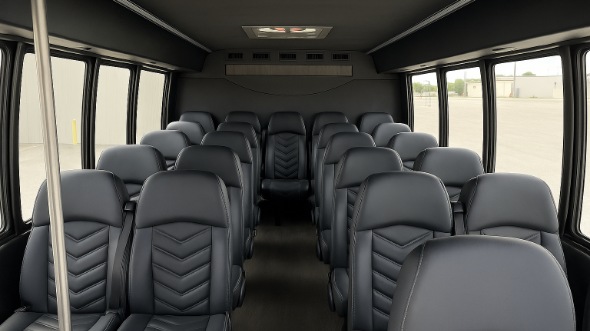 plantation 25 passenger minibus rental